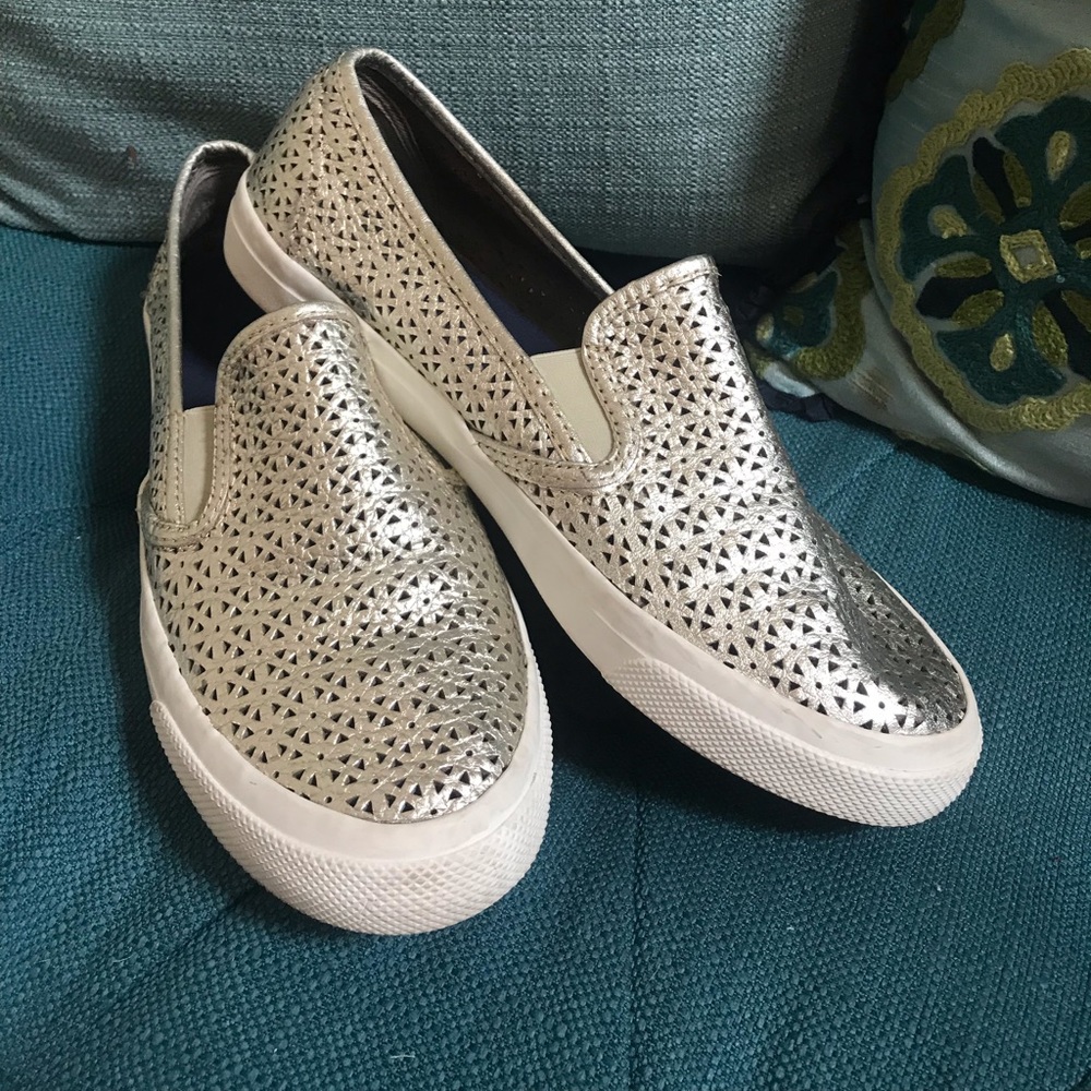 Sperry slip on perforated metallic tennis shoes 8